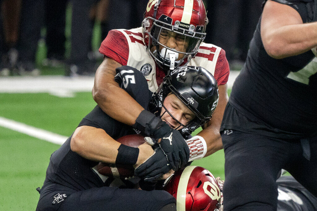 22. Philadelphia from Miami (25/1) — Nik Bonitto, LB, Oklahoma